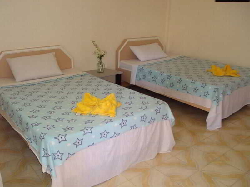 Alliyah'S Beach Resort Balabag  Buitenkant foto